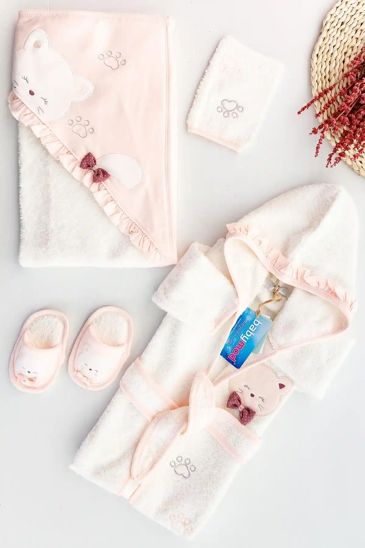 Bebek Banyo Havlu Setleriyle Dekorasyonda Zarafet ve İşlevsellik Sağlayan Seçenekler