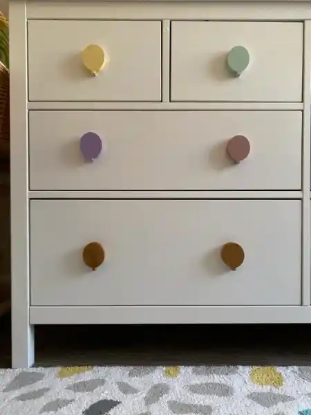 Bebek Dolap Kulplarıyla Çocuk Odalarınızı Şık ve Fonksiyonel Hale Getirme Yöntemleri