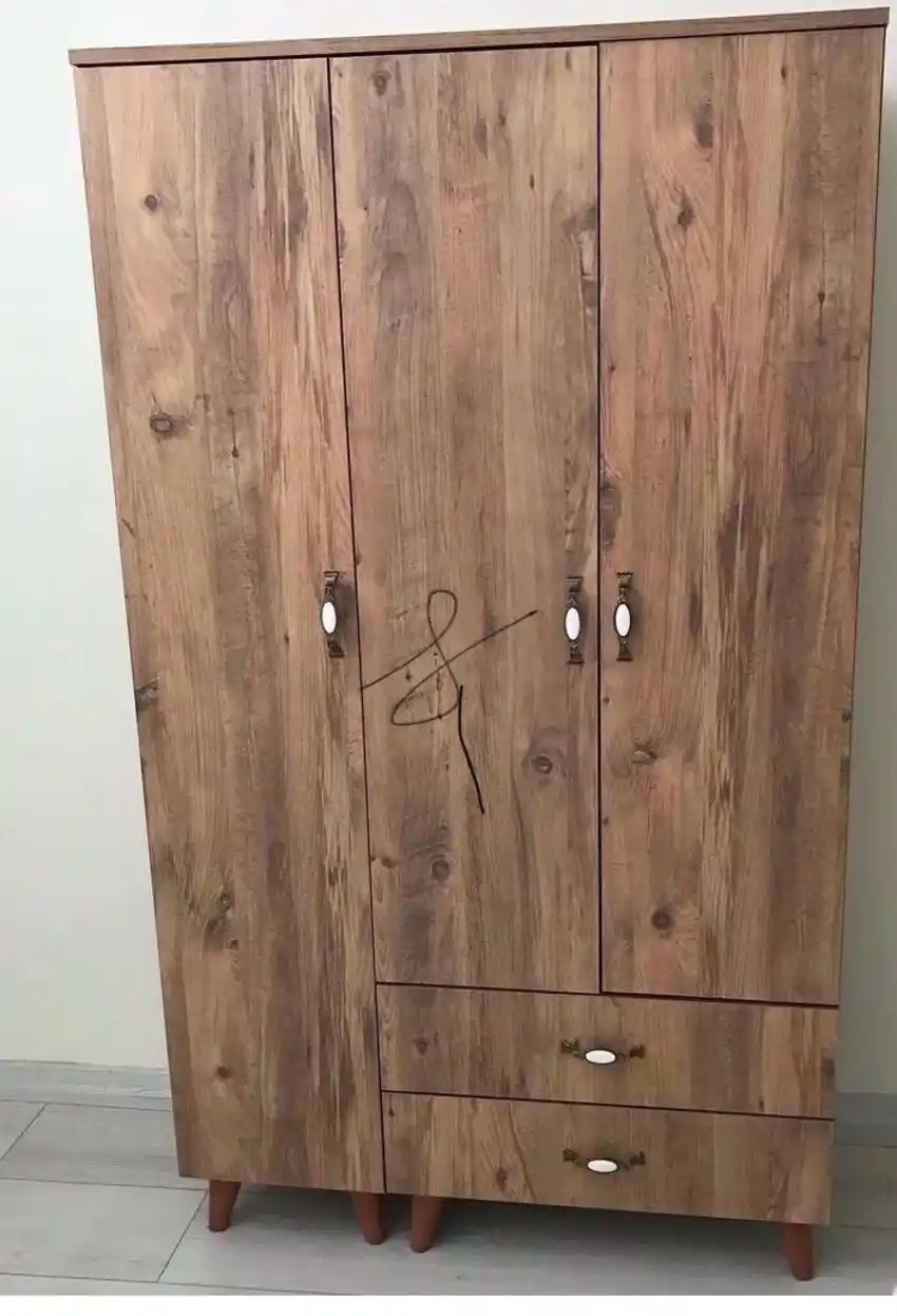 Bebek Gardıropu Seçimi ve Dekorasyon İpuçları: Güvenlik ve Estetiğin Birlikte Yolu