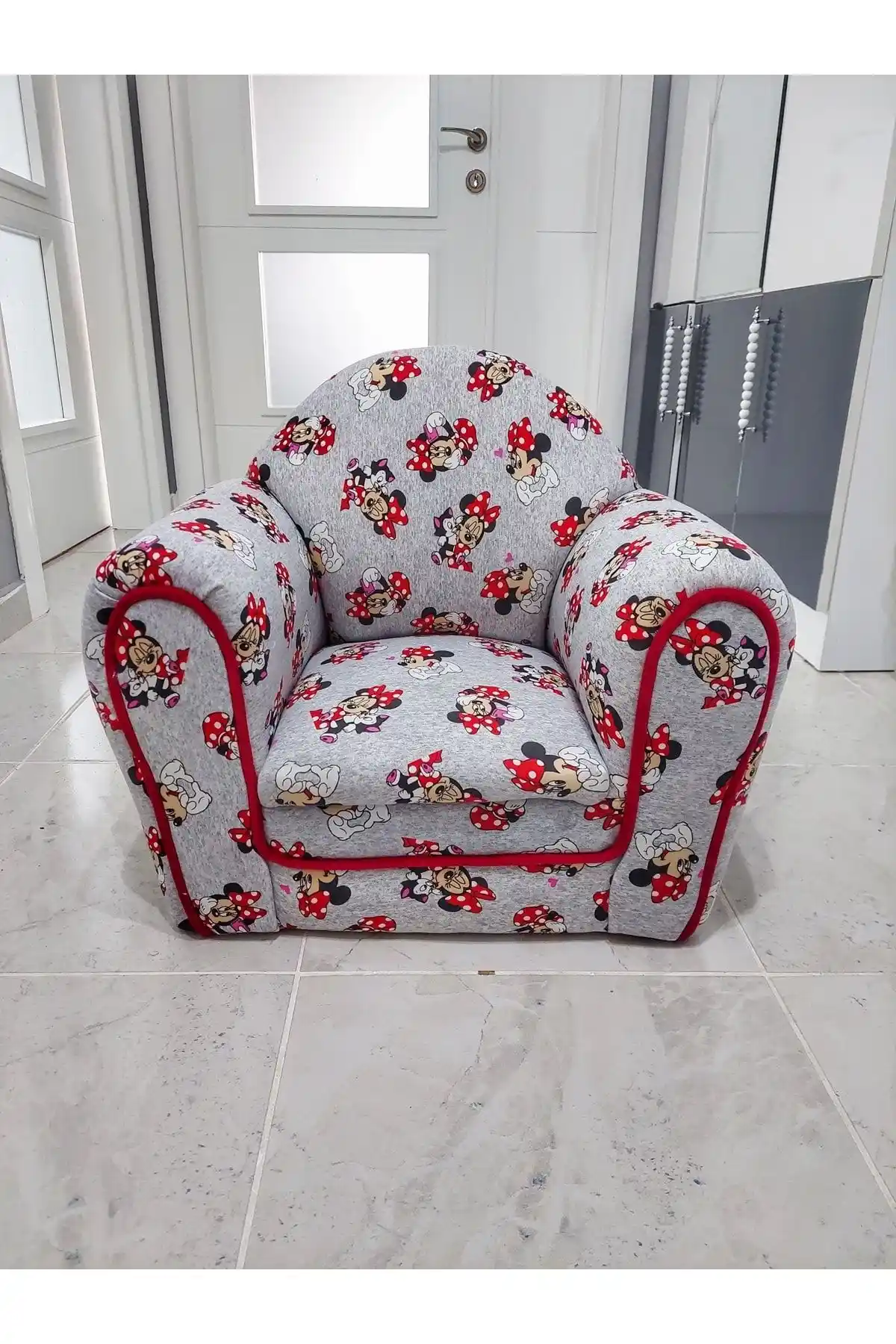 Bebek Odası Berjerleri: Konfor, Estetik ve Güvenlik İçin Doğru Seçenekler