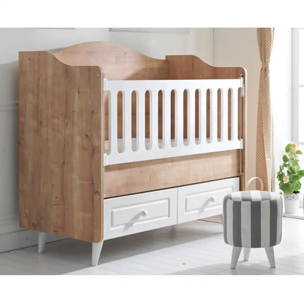 Bebek Odası Dekorasyonunda Güvenlik ve Estetiği Birleştiren Belis Beşik Seçenekleri