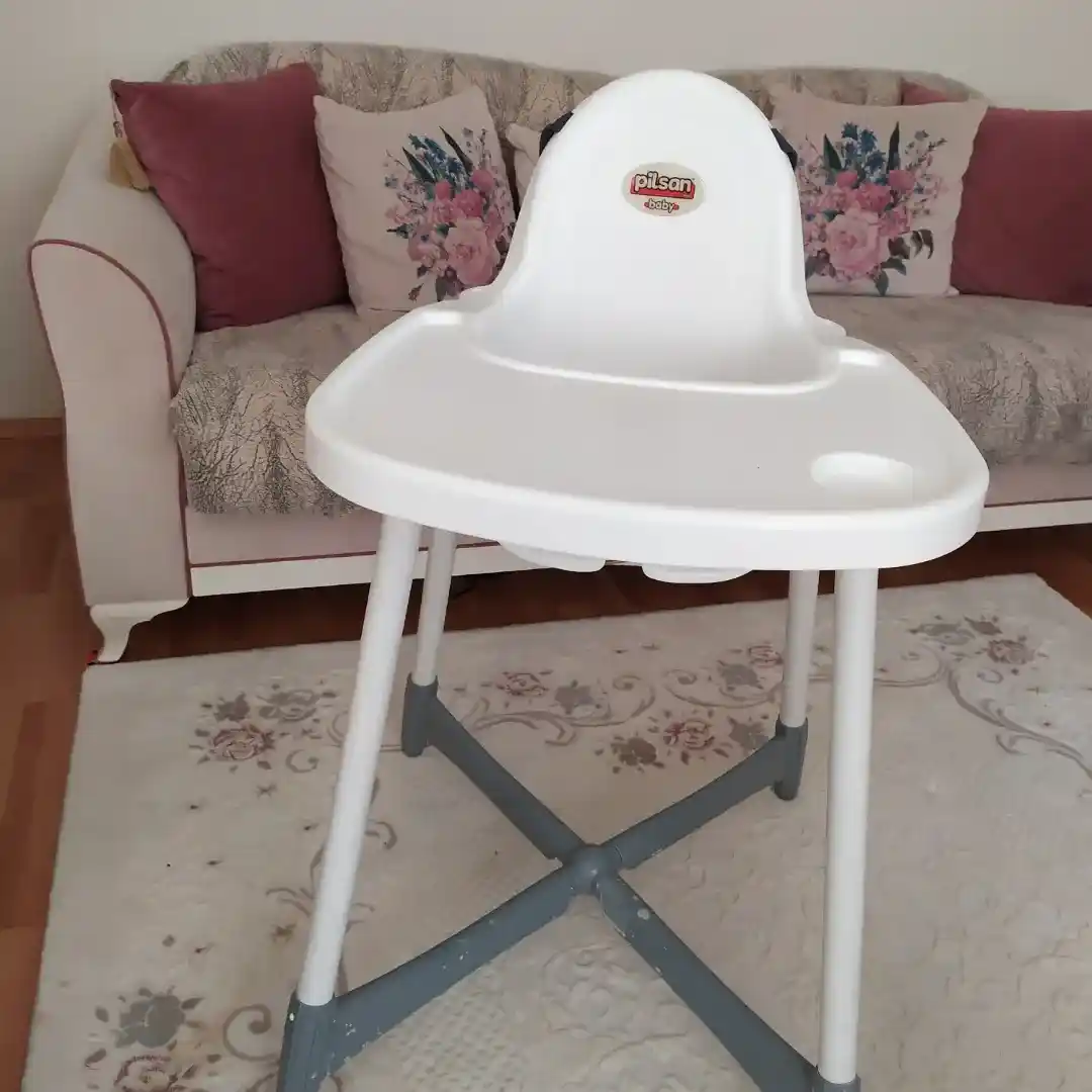 Bebek Odası Dekorasyonunda Şıklık ve İşlevsellik İçin Doğru Mobilya Seçenekleri