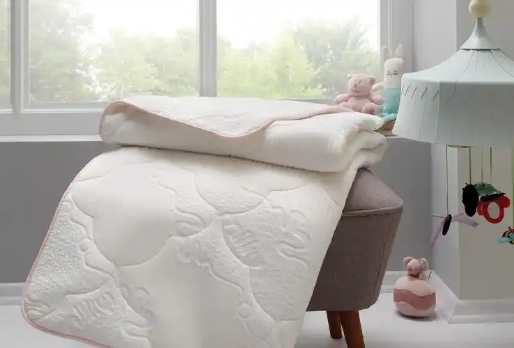 Bebek Yorganlarıyla Dekorasyonda Şıklık ve Konforun Uyumlu Buluşması