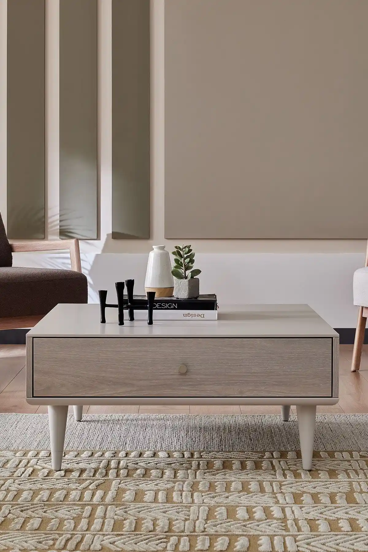 Bej Orta Sehpa ile Modern ve Klasik Dekorasyonlarda Zarif Çözümler