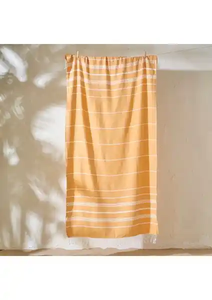 Bella Maison ve Green Petition Plaj Havluları Karşılaştırması: Malzeme, Özellikler ve Kullanım Alanları