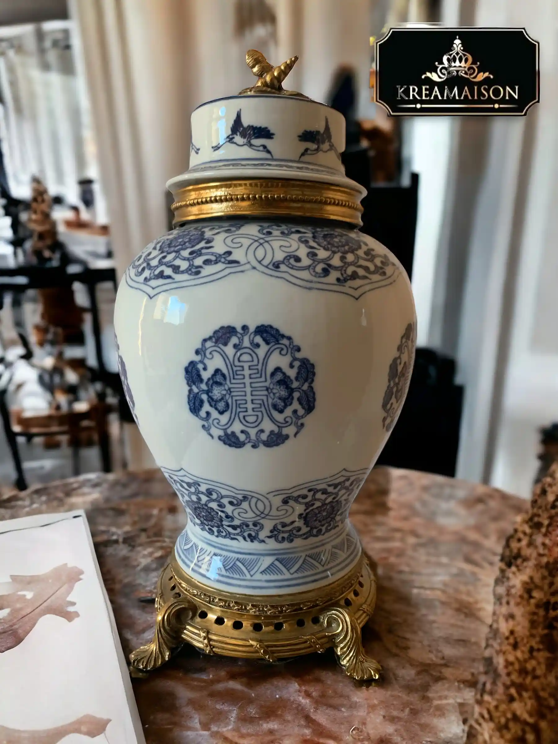 Bleu Blanc Vazo ile Dekorasyonda Zarafet ve Şıklık Yaratmanın Yolları