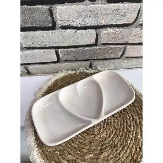 Bölmeli Kahvaltı Tabakları: Estetik ve Fonksiyonellik ile Sofralarınıza Şıklık Katın