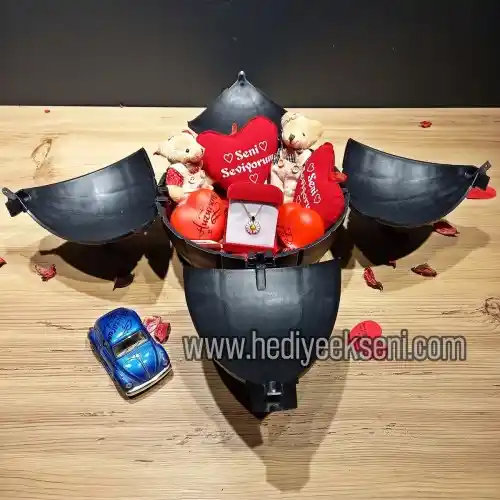 Bomba Şeklinde Hediye Kutuları ile Dekorasyonda Sürpriz ve Şıklık Yaratın