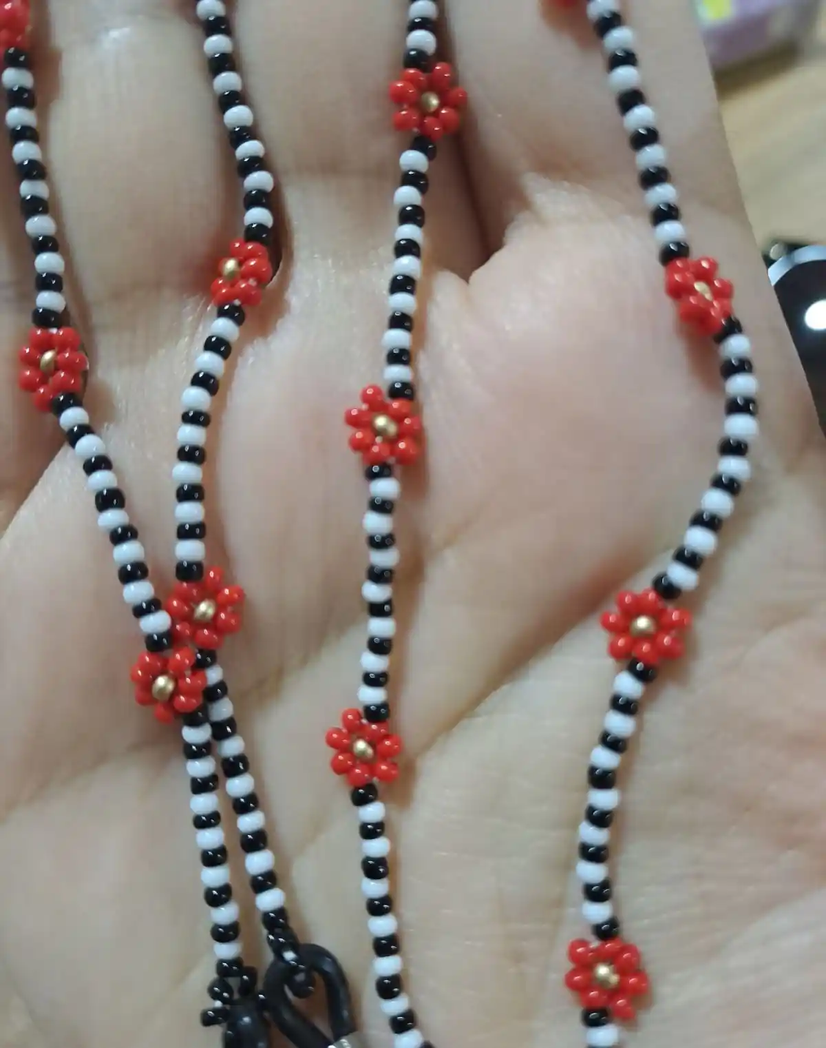 Boncuk Gözlük İpi Dekorasyon ve Kişisel Tarzı Yansıtmanın Pratik Yolu