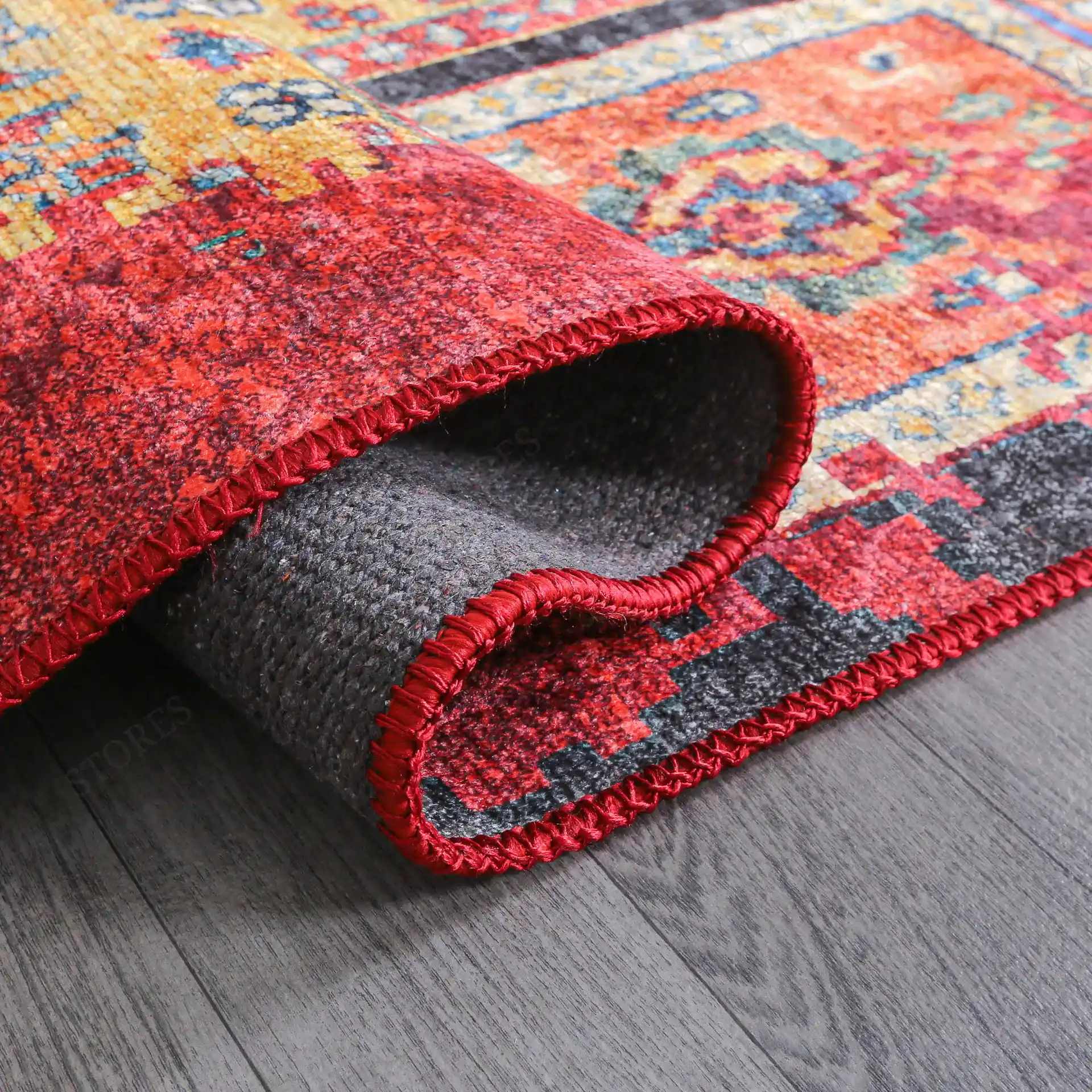 Bordo Kilim: Geleneksel ve Modern Dekorasyonda Sıcaklık ve Zarafetin Buluşması