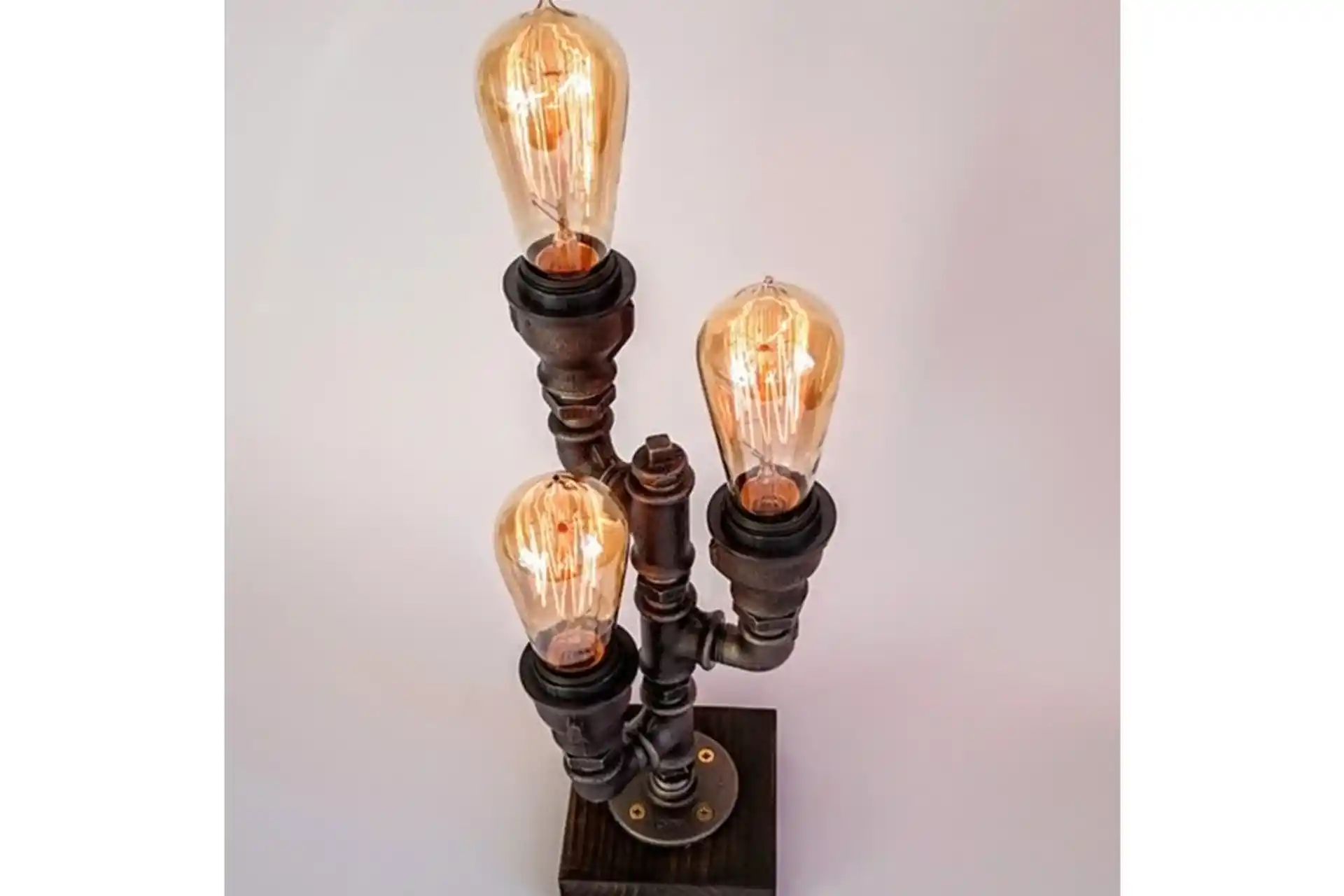 Boru Lambalar ile Endüstriyel ve Yaratıcı Dekorasyon Çözümleri Rehberi