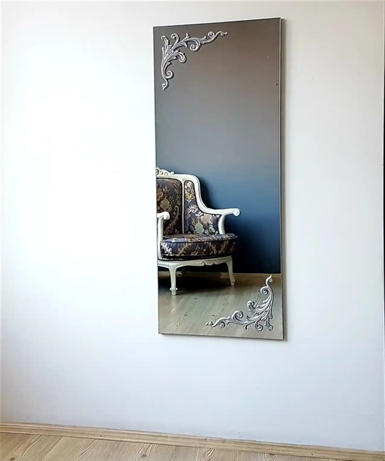 Boy Aynası Kenarı Süsleme Trendleri ve Yaratıcı Dekorasyon Fikirleri