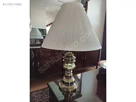 Büyük Abajurlar ile Dekorasyonda Şıklık ve İşlevselliği Bir Arada Yakalamak