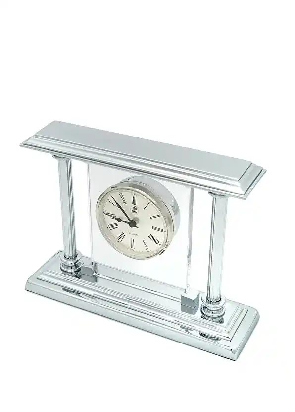 Büyük Masa Saatleri Dekorasyonda Hem İşlevsel Hem Estetik Bir Seçenek Olarak Öne Çıkıyor