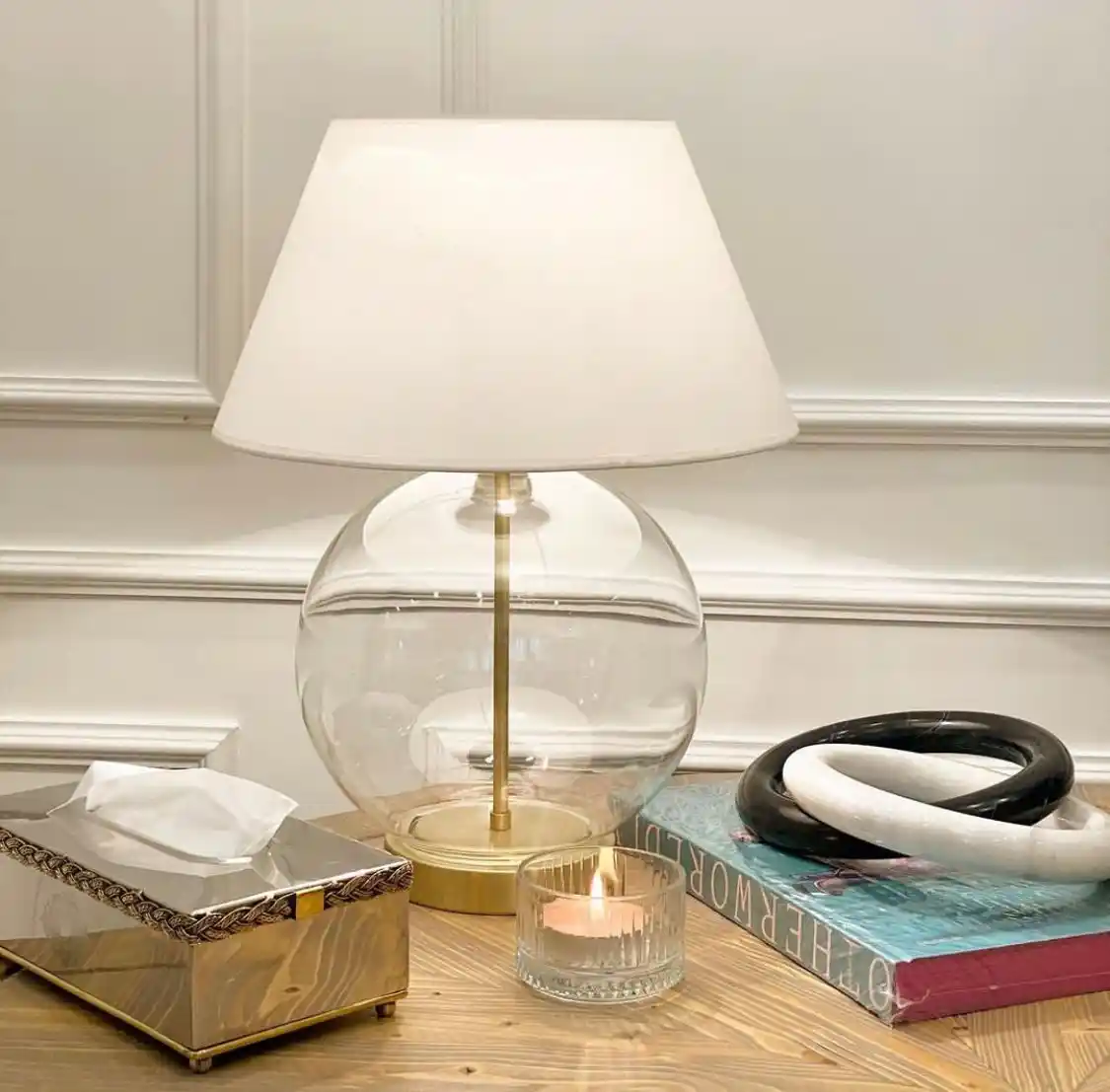 Cam Abajur Modelleri ile Dekorasyonunuza Şıklık Katın ve Mekanlara Zarafet Getirin