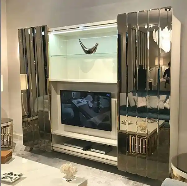 Cam Ayna TV Ünitesi ile Modern ve Şık Dekorasyon Çözümleri