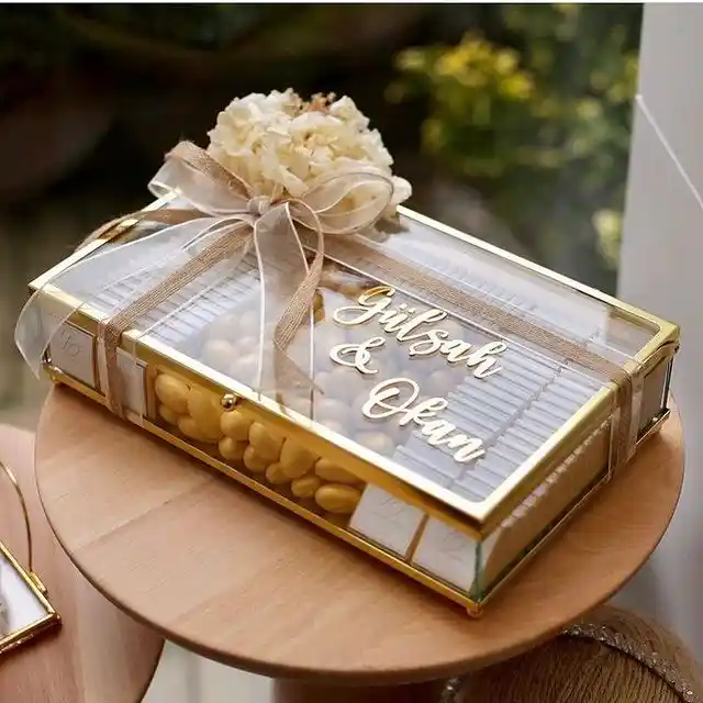 Cam Çikolata Kutuları ile Dekorasyonda Estetik ve İşlevsellik Sağlama Rehberi