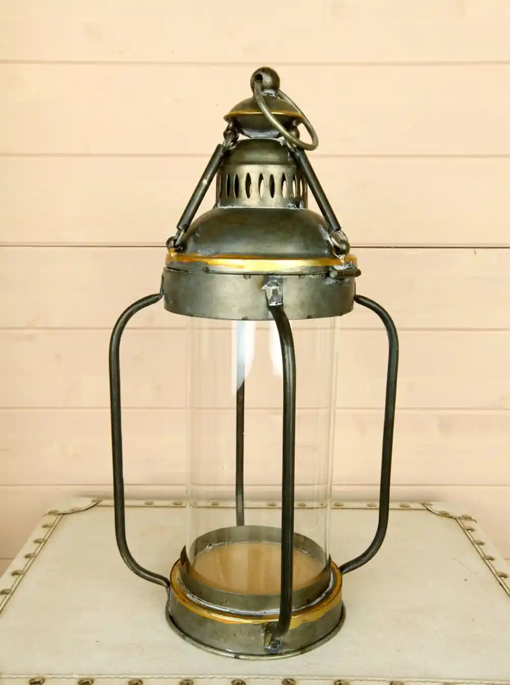 Cam Fenerlerle Dekorasyonda Zarafet ve Işıltı: Farklı Modeller ve Kullanım İpuçları