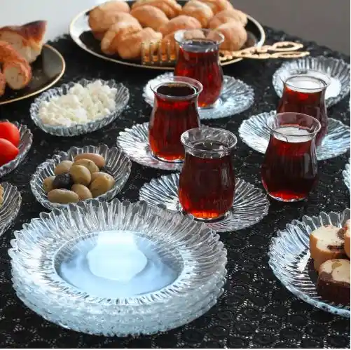 Cam Kahvaltı Takımlarıyla Şıklık ve Fonksiyonelliği Bir Arada Sağlayın