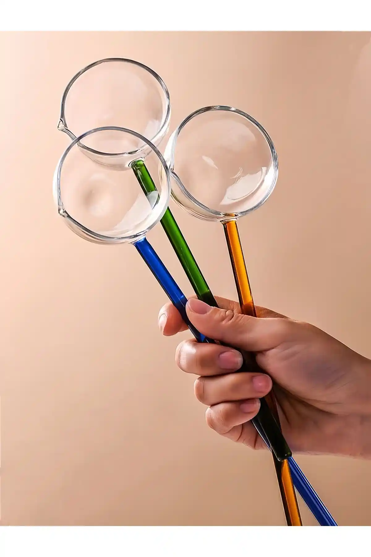 Cam Kepçe ile Modern ve Şeffaf Dekorasyon Çözümleri Sunan Yenilikçi Tasarımlar