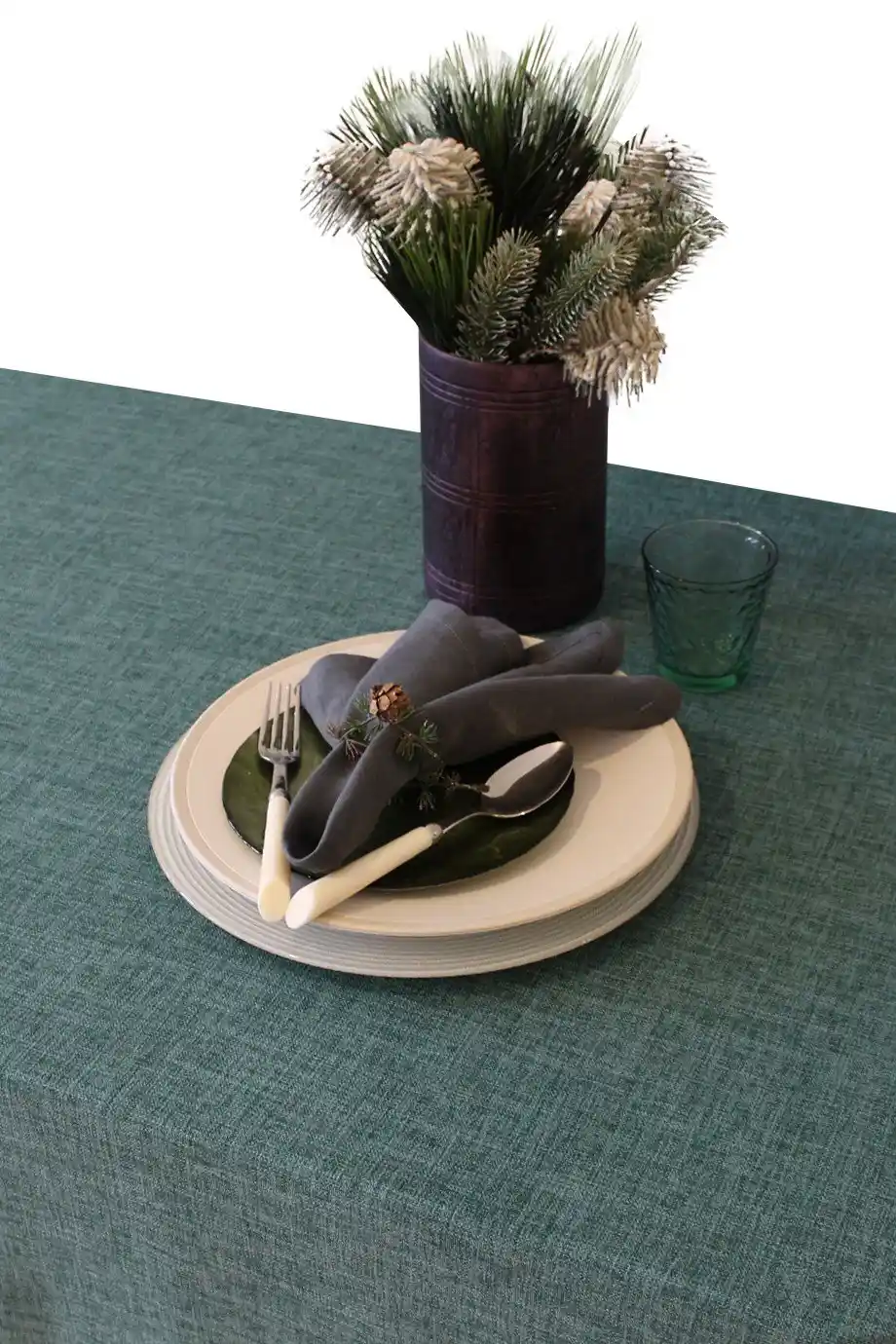 Cam Masa Örtüsü Dekorasyonda Şıklık ve Fonksiyonellik Dengesi Sağlar