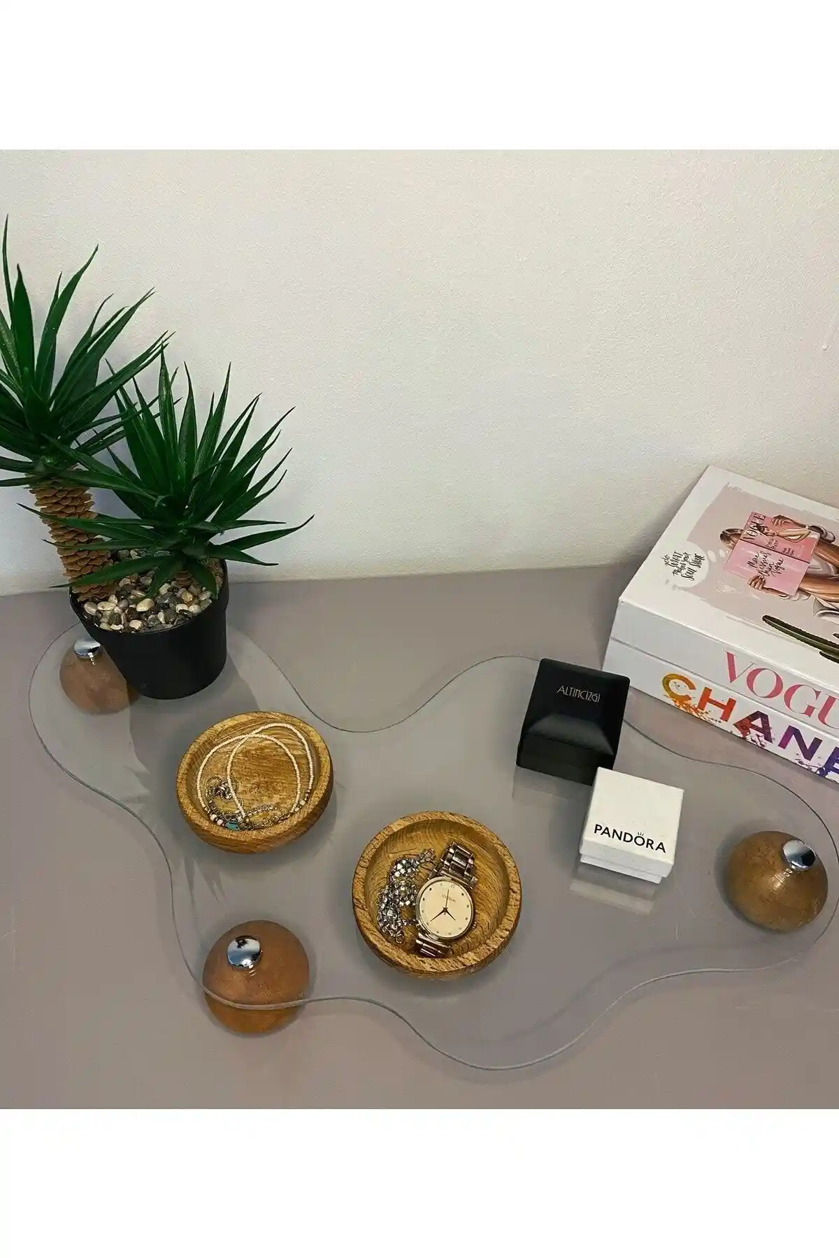 Cam Organizer Kullanımıyla Modern ve Şık Dekorasyon Çözümleri