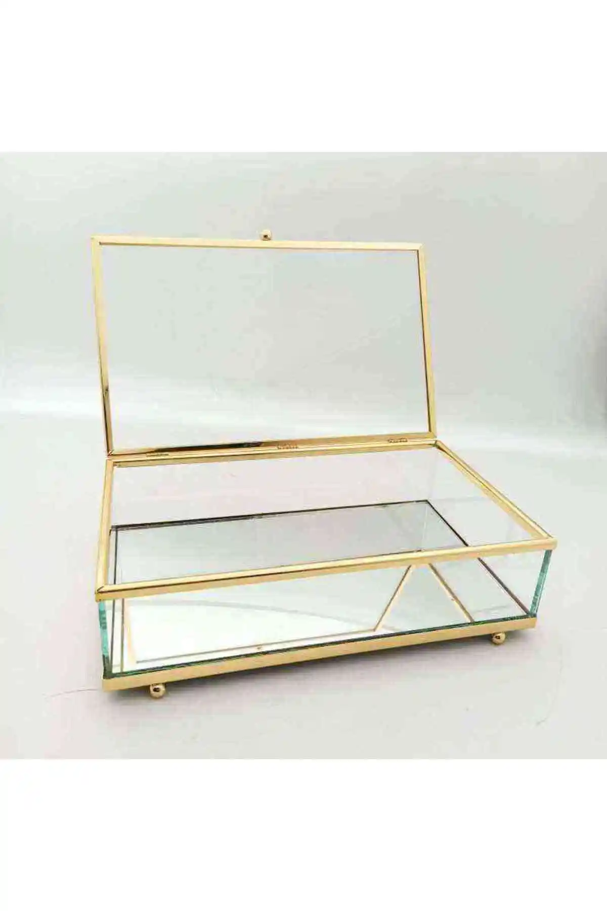 Cam Takı Kutuları ile Modern Dekorasyonda Şıklık ve İşlevsellik Sağlama Rehberi