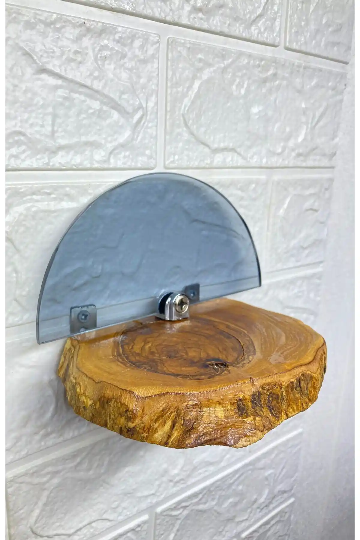 Camlı Duvar Raflarıyla Mekânlarınızı Modern ve Şık Bir Şekilde Yenileyin