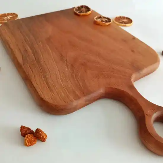 Ceviz Doğrama Tahtası ile Dekorasyonda Zarafetin ve Dayanıklılığın Buluşması