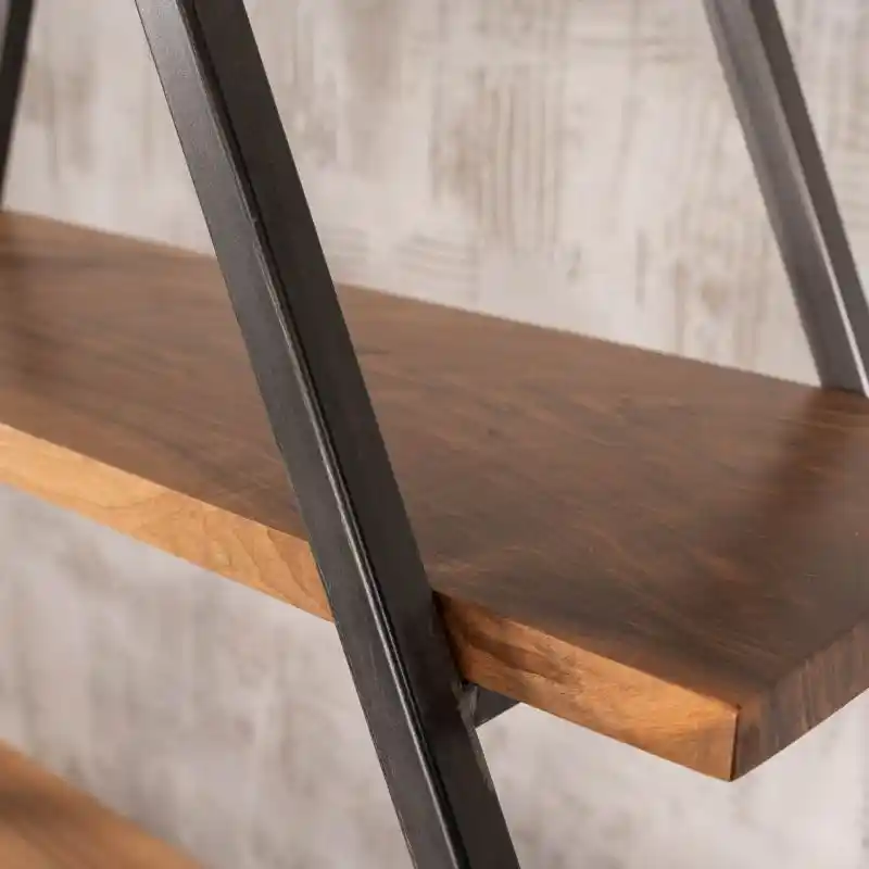 Ceviz Rafları ile Dekorasyonda Estetik ve İşlevselliğin Buluşması