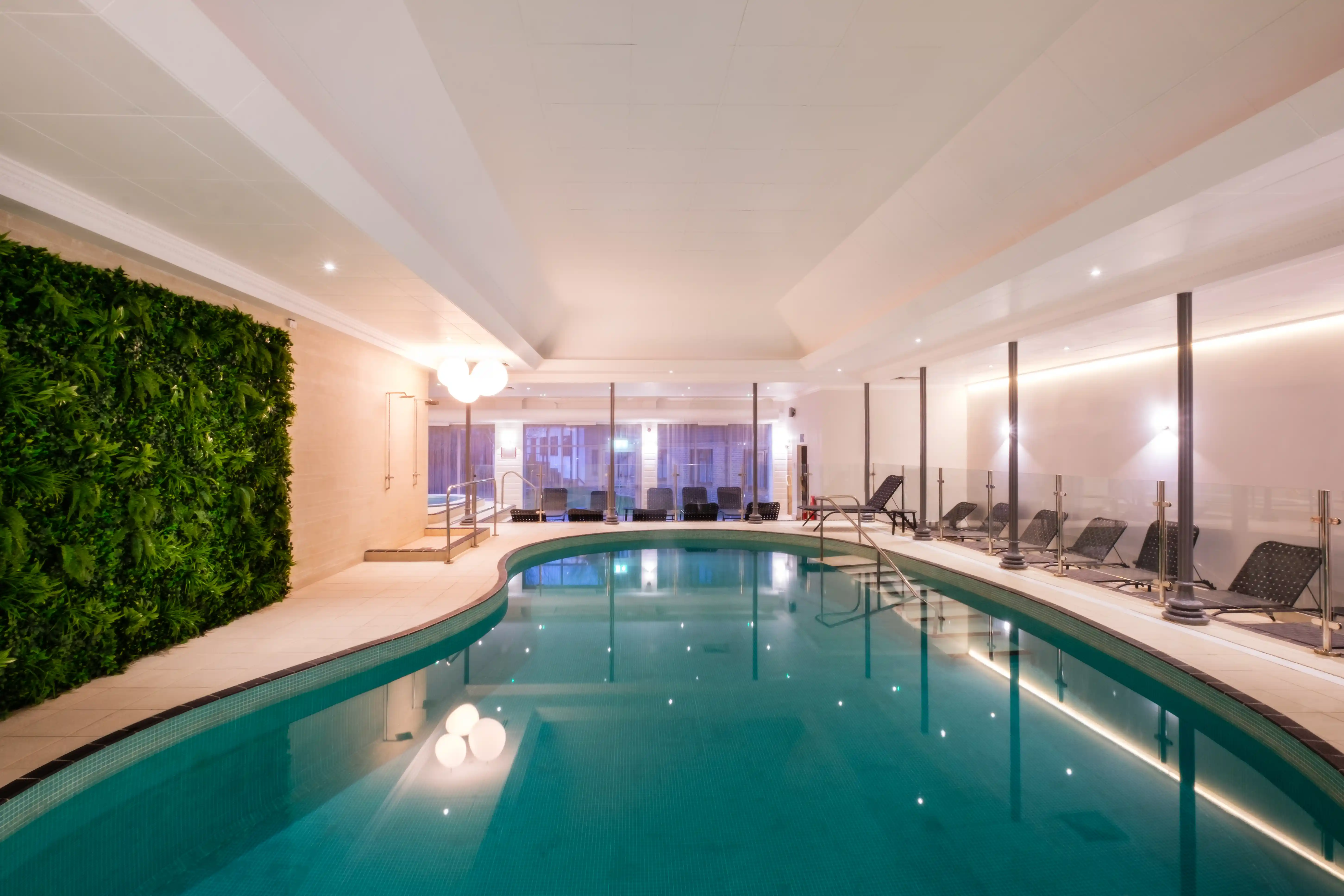 Chakra Sehpa ile Dekorasyonunuza Zarif ve Fonksiyonel Dokunuşlar Yapın