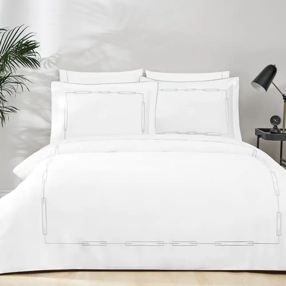 Chanel Nevresim Takımı ile Yatak Odası Dekorasyonunuzu Yükseltin