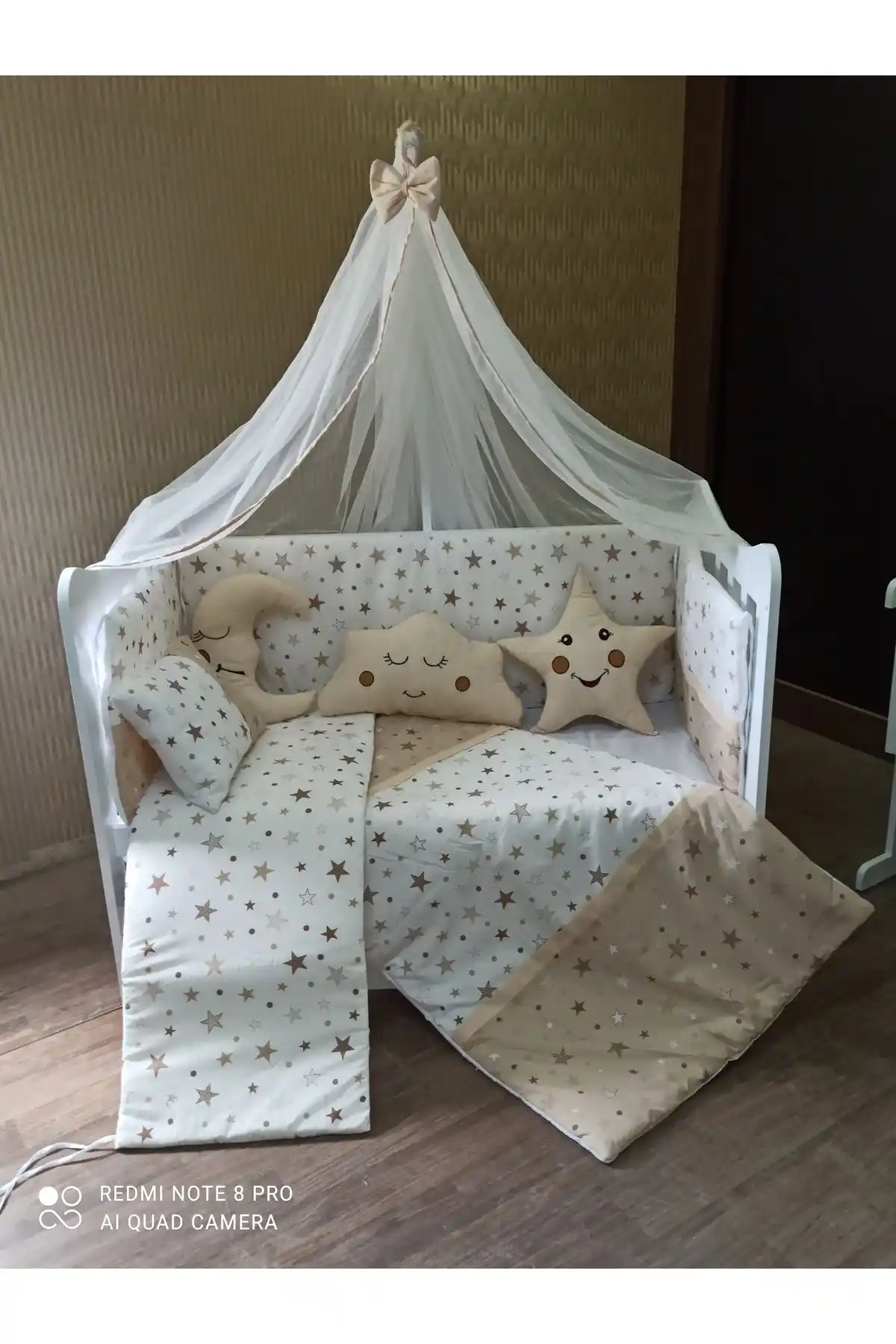 Cibinlikli Bebek Uyku Setleri ile Güvenli ve Şık Bebek Odası Dekorasyonu