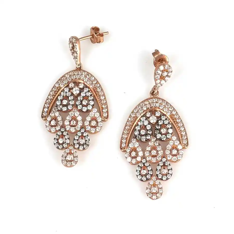 Çiçek Temalı Avize Modelleri ile Dekorasyonunuzu Geliştirin ve Şıklık Katın