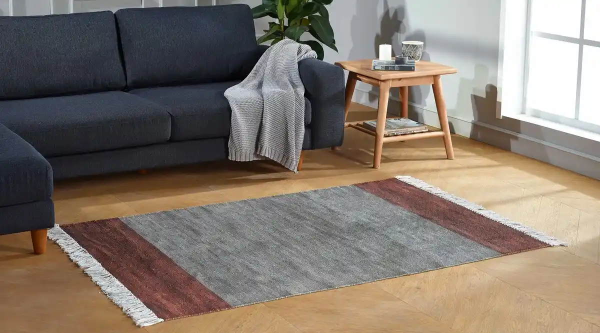 Çift Taraflı Kilim ile Dekorasyonda Yenilik ve Çok Yönlülük Sağlayan Çözüm