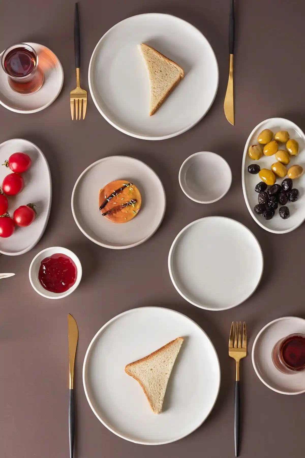 Cordelia Kahvaltı Takımı ile Şık ve Dayanıklı Sofra Dekorasyonu Yaratın