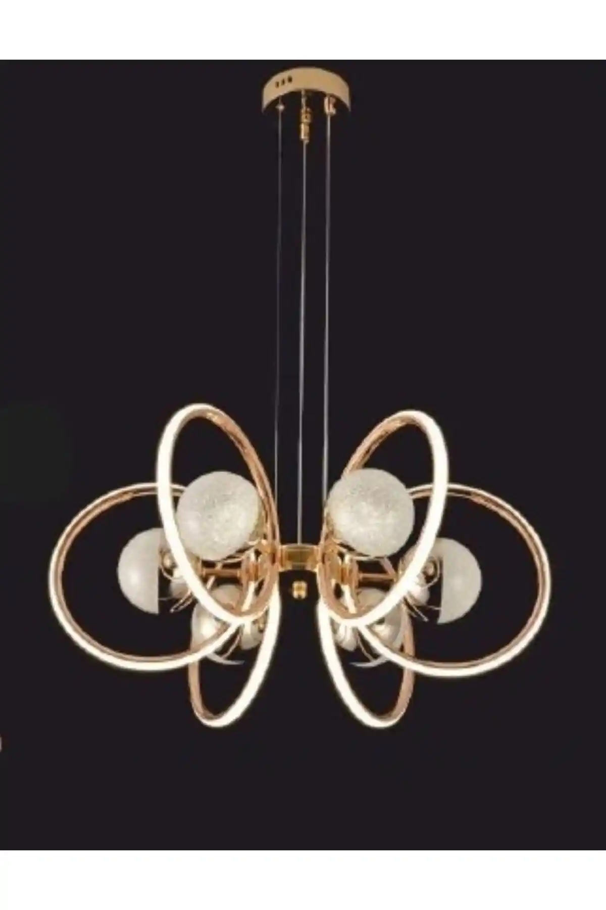 Crystal Palace Avizeler ile Dekorasyonunuza Zarif ve Modern Bir Dokunuş Sağlayın