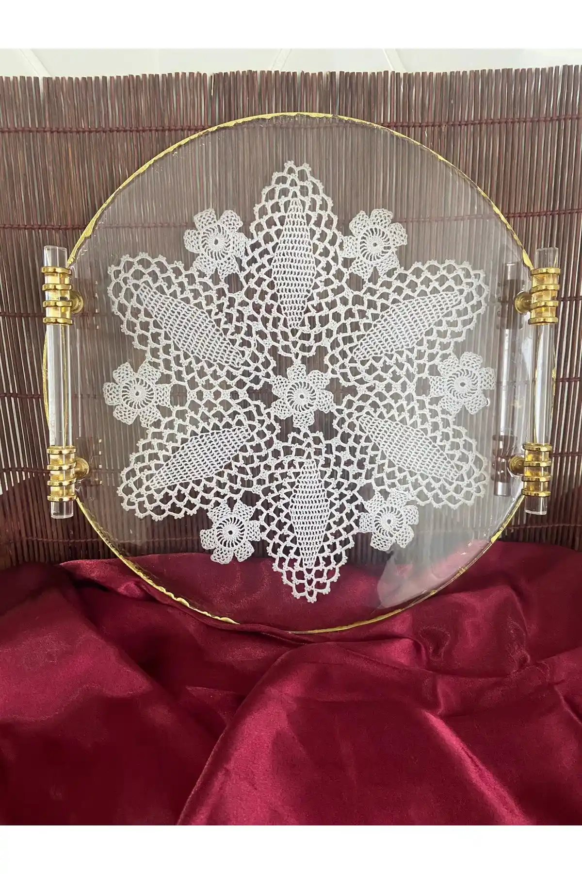 Dantelli Cam Tepsi ile Dekorasyonda Zarif ve Şık Bir Dokunuş Yaratın