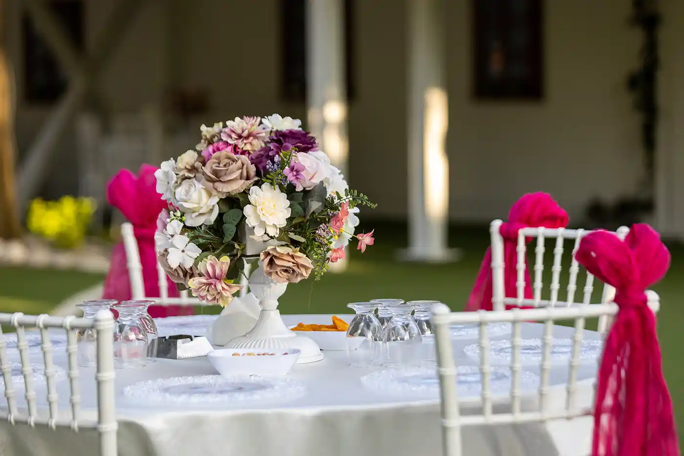 Davet Tabağı Seçimi ve Dekorasyonda Kullanımı: Şıklık ve İşlevselliğin Buluşması