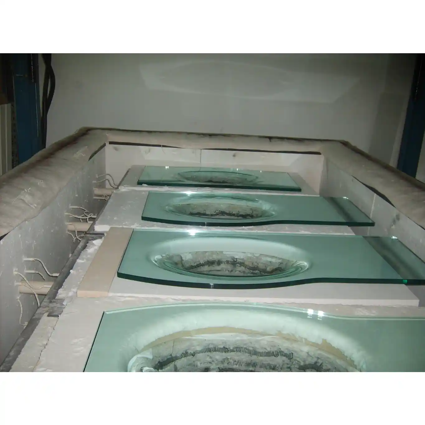 Dekor Cam: Estetik ve Fonksiyonellik Sunan Cam Çözümleri ile Mekanlarınızı Yenileyin