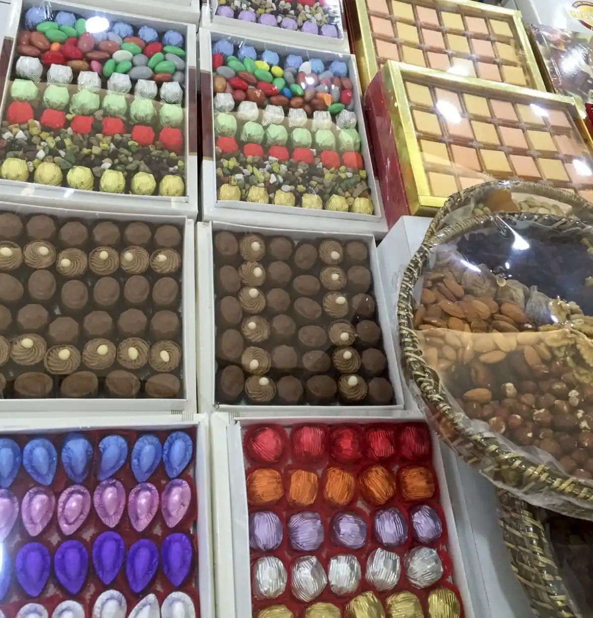 Dekorasyon ve Hediyelik Ürünlerle Mekânlara Şıklık Katmanın Yolları