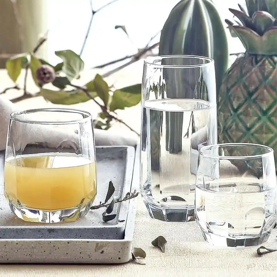 Dekorasyonda 18'li Bardak Setleriyle Şık ve Fonksiyonel Mekanlar Yaratın