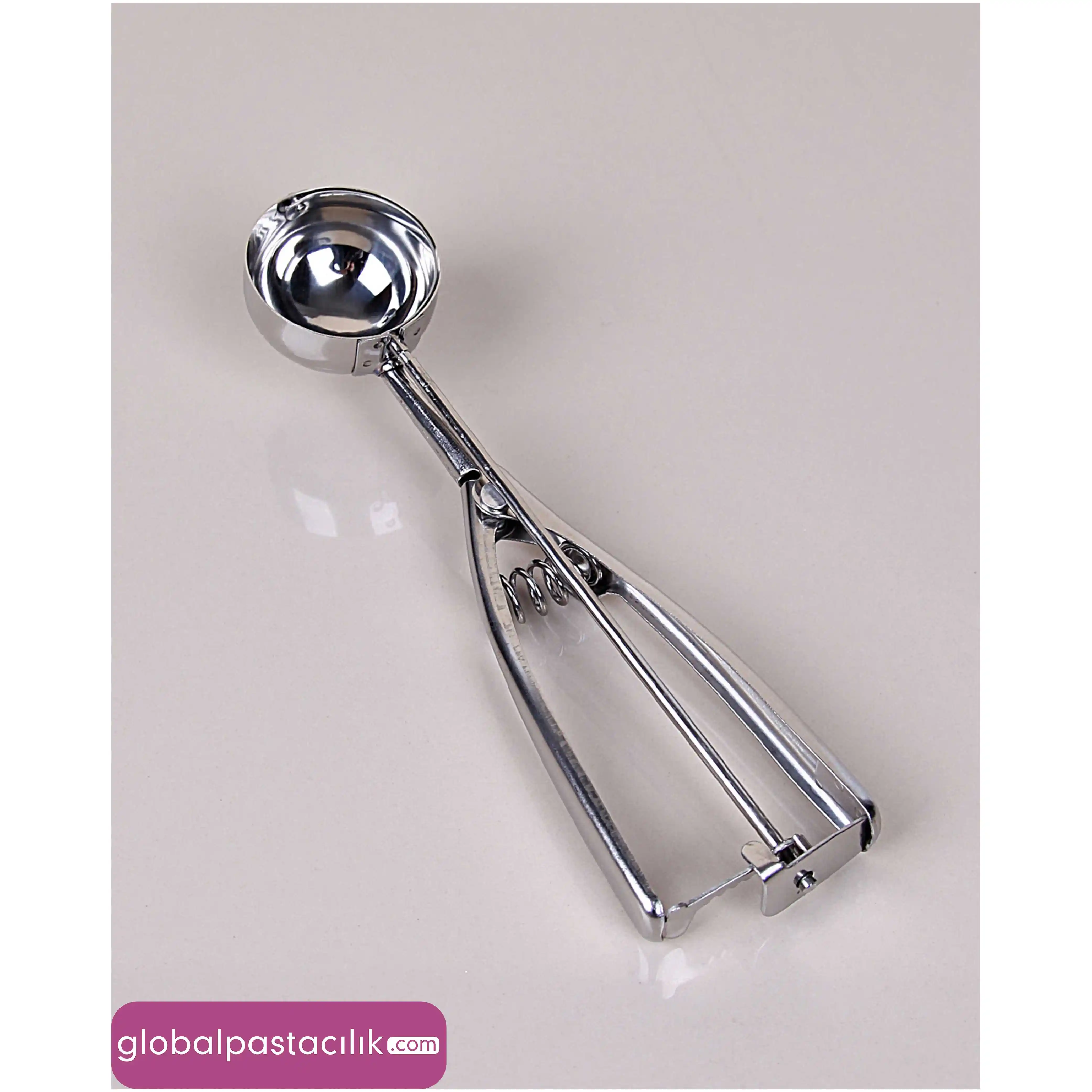 Dekorasyonda Detayların Gücü: Dondurma Kaşığı ile Şıklık ve Zarafet Yaratın