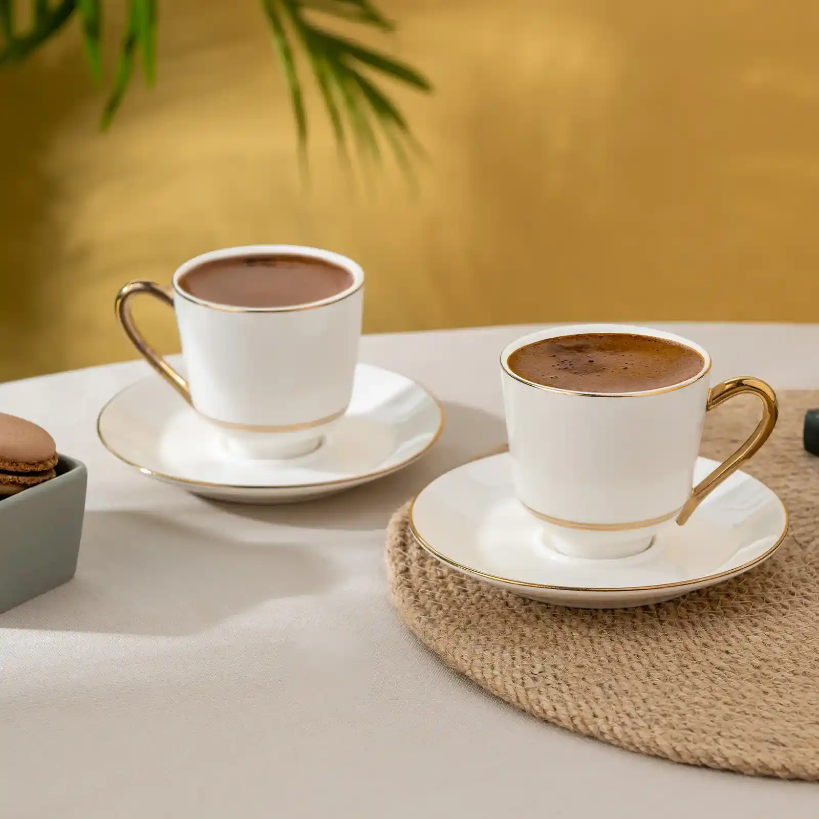 Dekorasyonda Kullanılan Double Fincanlar: Estetik ve İşlevsellik Bir Arada