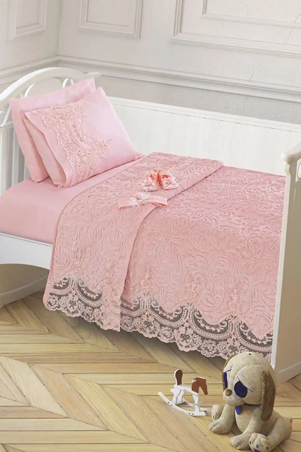 Dekorasyonda Sıcaklık ve Şıklık İçin Battaniye Takımı Seçenekleri ve Dekorasyon İpuçları