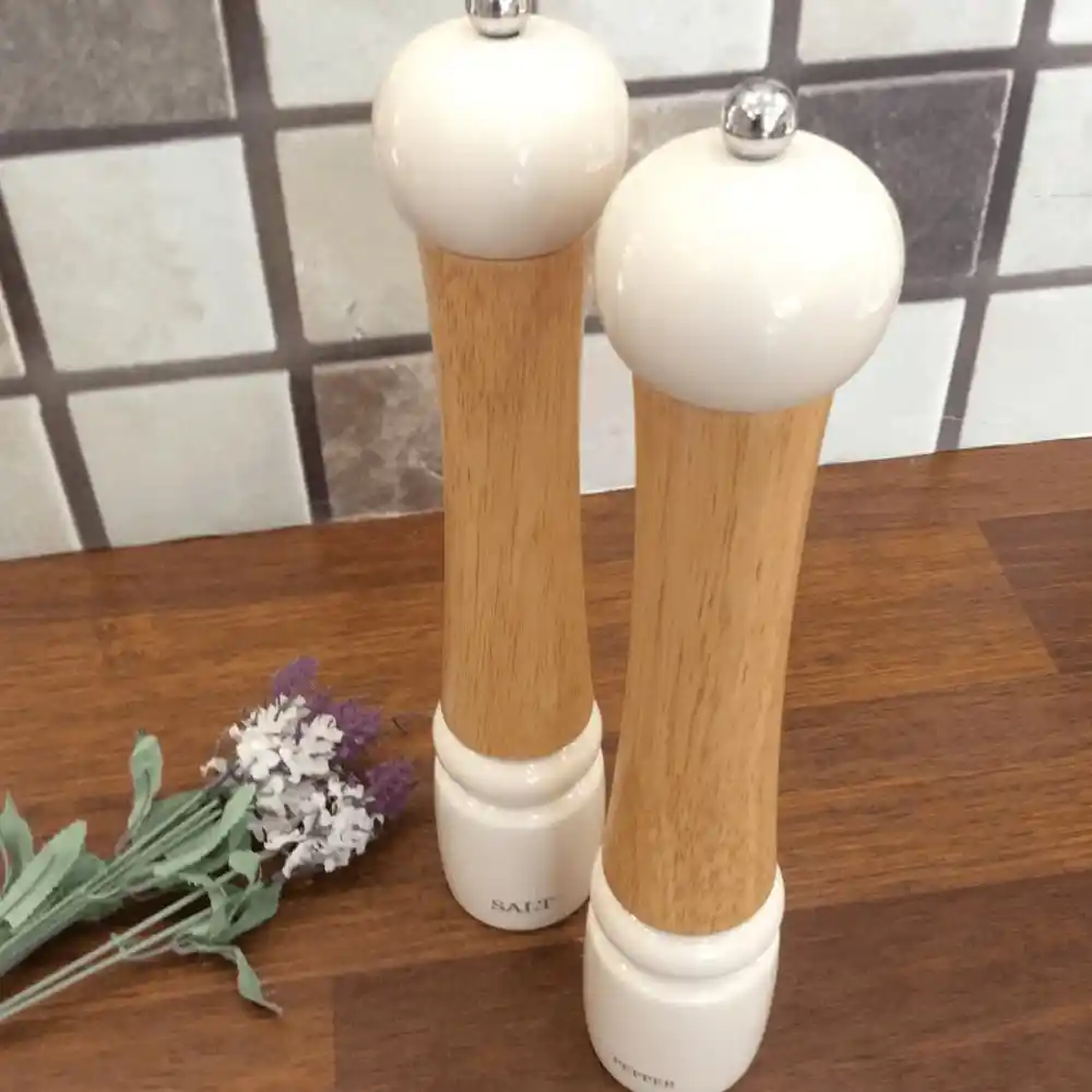 Dekorasyonda Şıklık ve İşlevselliği Bir Arada Sunan Değirmen Tuzlukları