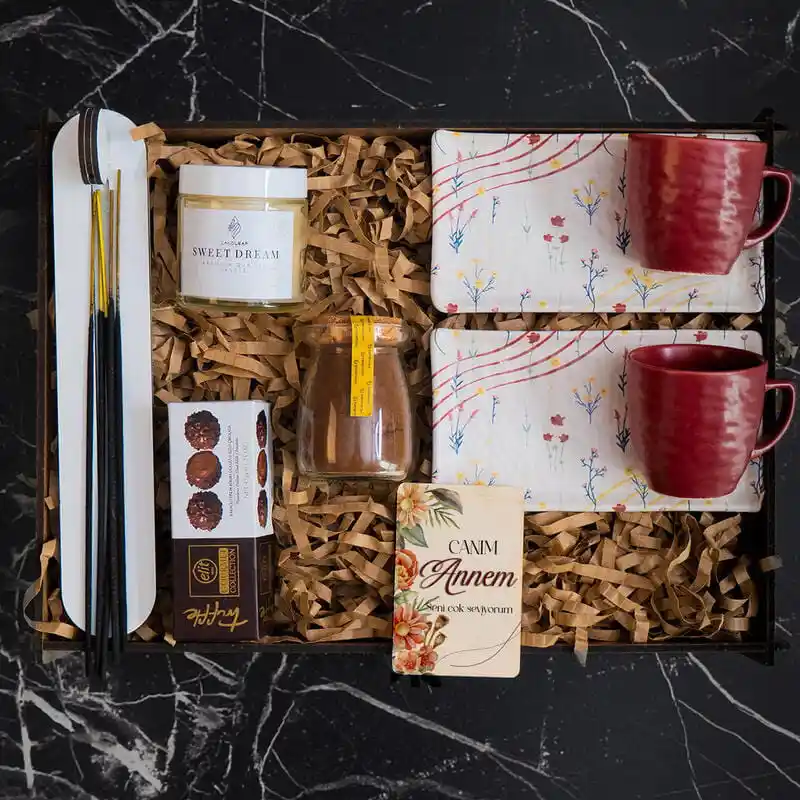 Dekorasyonda Şıklık ve İşlevselliği Bir Arada Sunan Hediye Setleri Üzerine Rehber