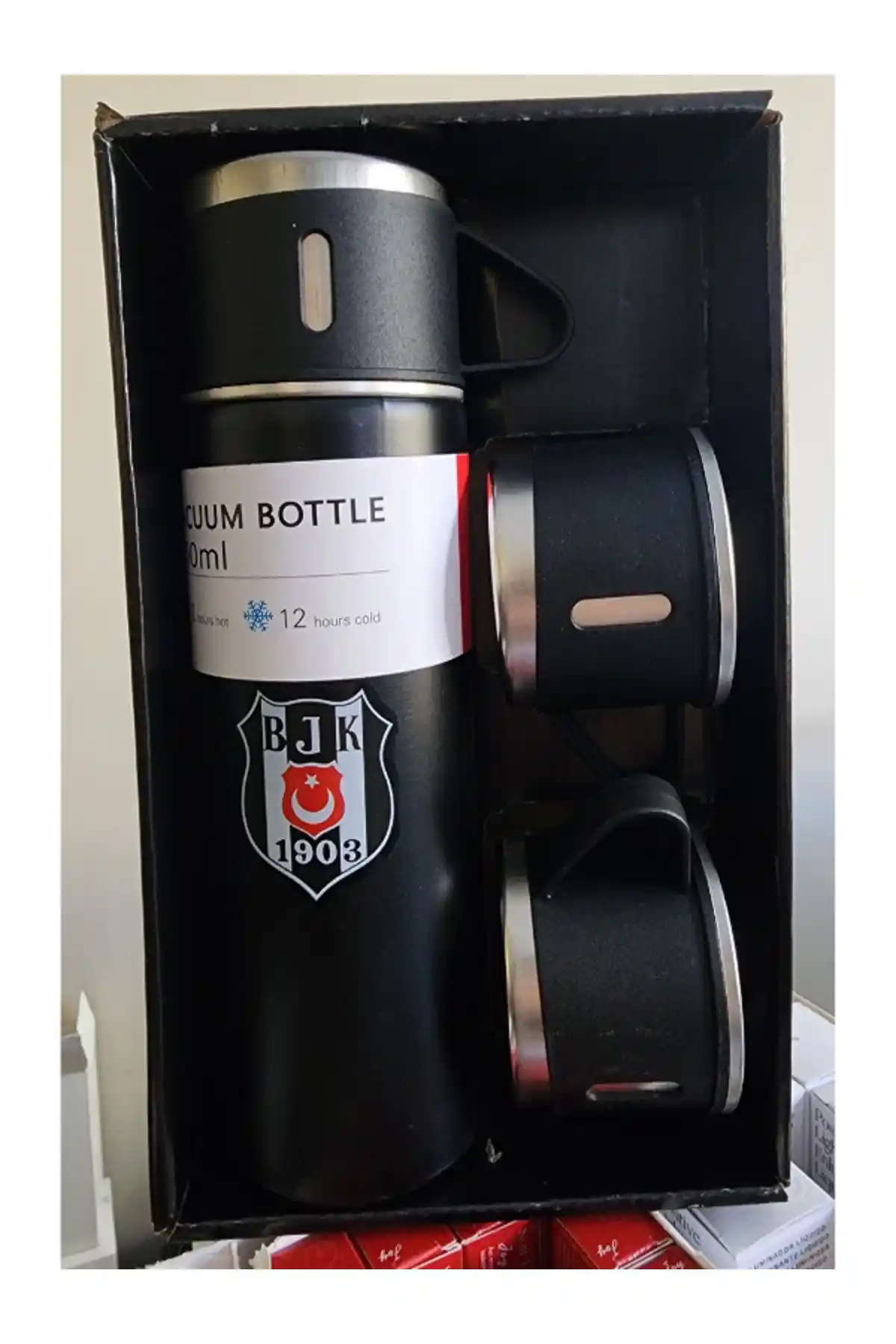 Dekorasyonda Yenilikçi Dokunuş: 3 Bardaklı Termoslarla Mekânlara Şıklık Katın