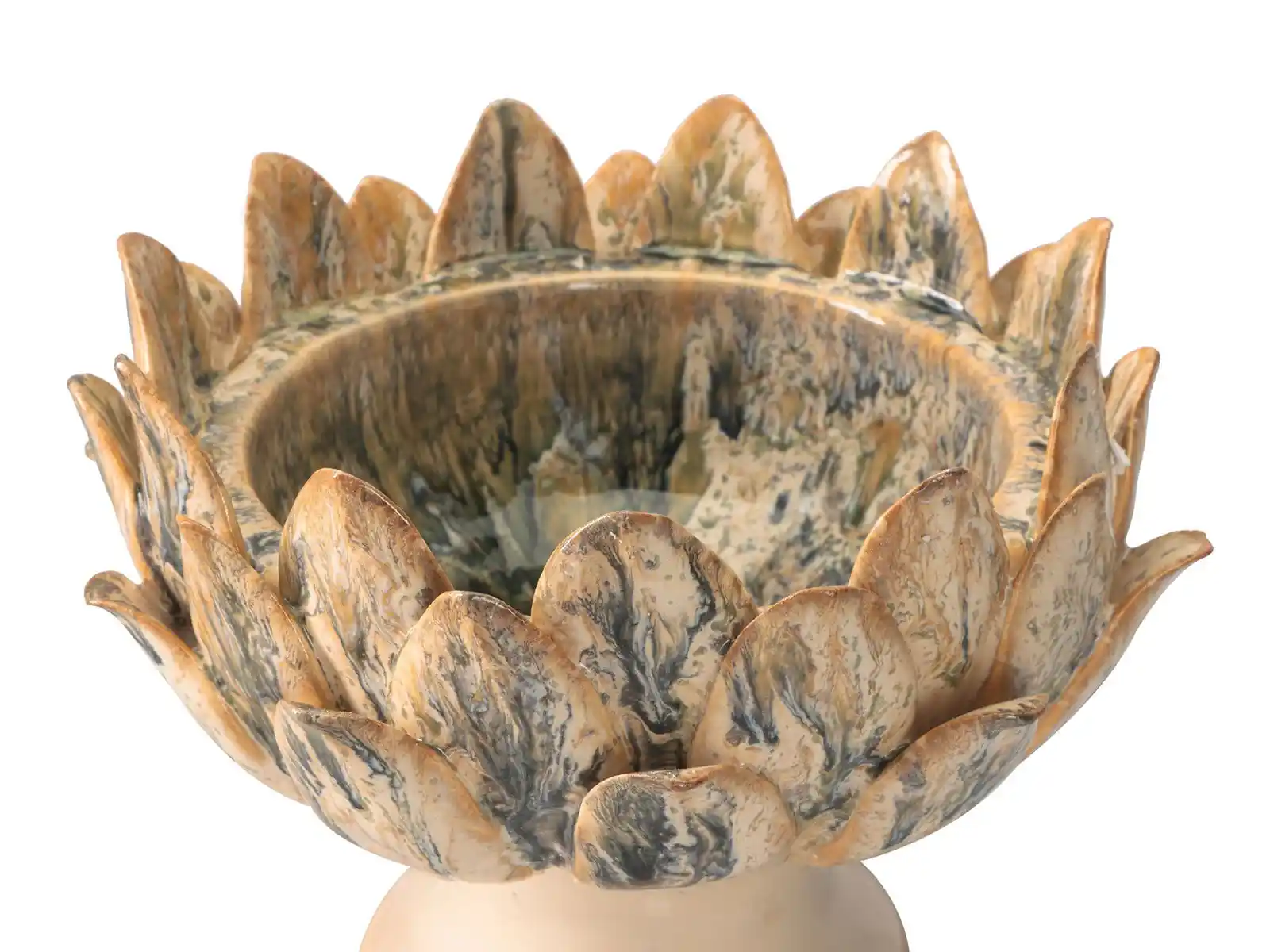 Dekoratif Ayaklı Kaseler ile Mekânlarınıza Şıklık ve İşlevsellik Katın