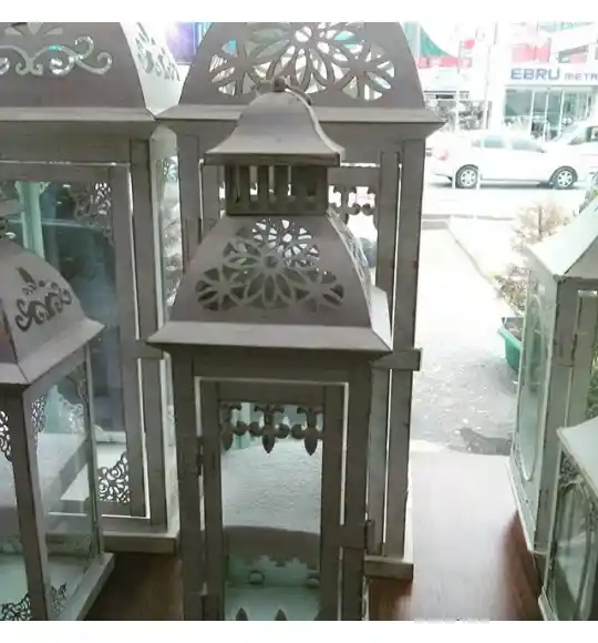 Dekoratif Fenerler ile Evinize Sıcak ve Şık Bir Atmosfer Katmanın Yolları